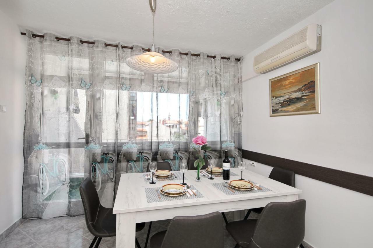 Apartment Lana In Centre With Garage Zadar